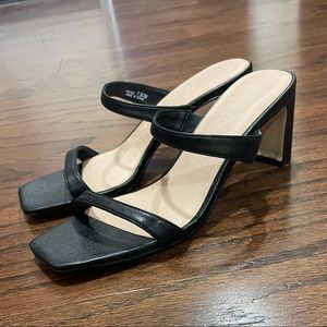 Chinese Laundry Yanti Sandals